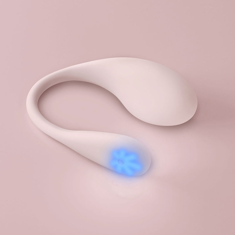 Kiiroo - Spot - Draagbaar Interactief Vibrerend Eitje - Kiss Me - Roze-laced-up.nl