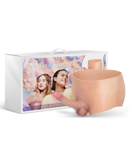 Bodymatch - Blayke - Bodysuit met Geïntegreerde Siliconen Penis - One Size - Lichte Huidskleur-laced-up.nl