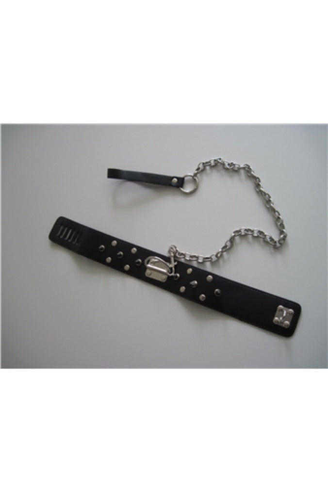 Mister B - Collar - Halsband van Tuigleer met Kegelniet en Hondenriem-laced-up.nl