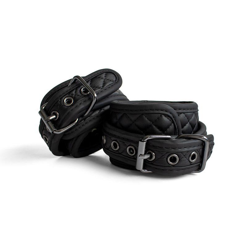 SODORRA Vegan + Neo Enkelboeien - Zwart-laced-up.nl