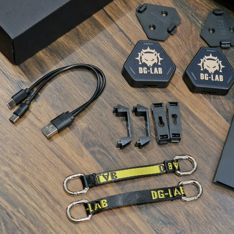 Dungeon Lab PawPrints Wireless Buttons-laced-up.nl