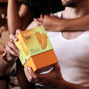 Vush - Luna Draagbare Vibrator - Panty Vibrator - Met Afstandsbediening - Oranje-laced-up.nl