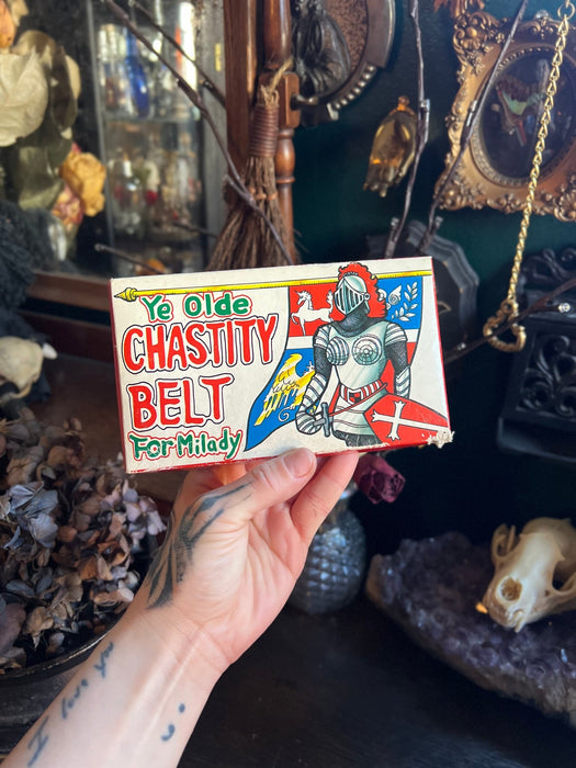 Erotisch Fun Artikel - Ye Olde Chastity Belt for Milady - Middeleeuwse Kuisheidsgordel-Laced-up.nl