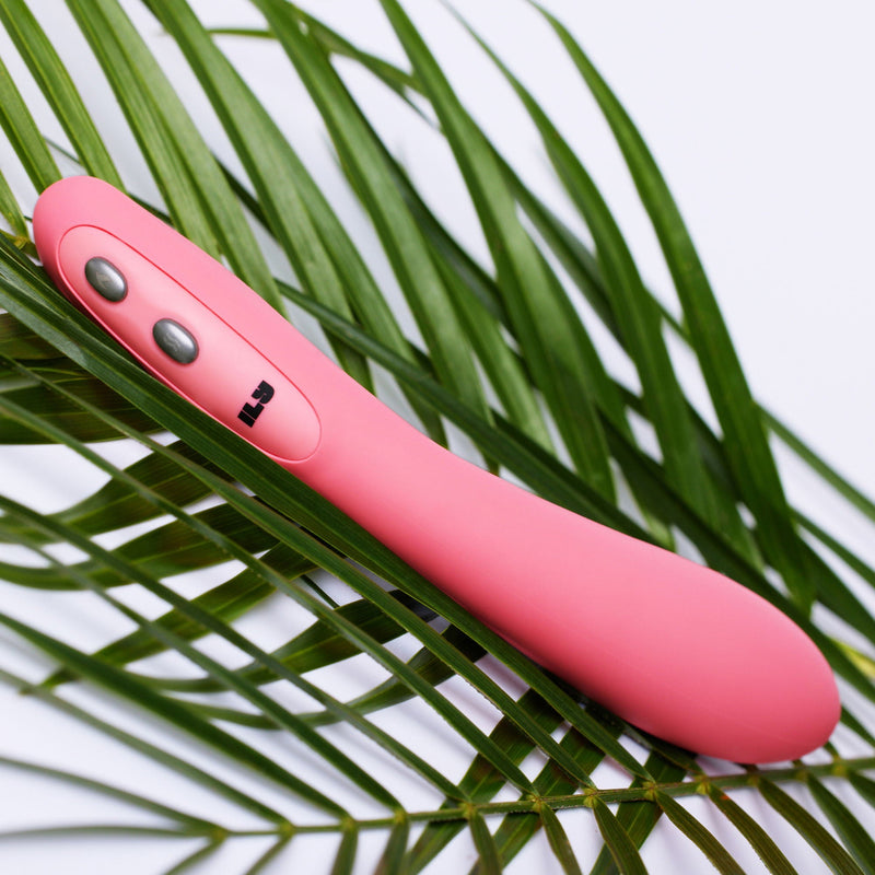 ILY - The Wand - Dubbele Stimulatie Wandvibrator - Roze-laced-up.nl
