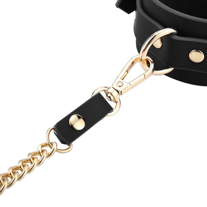 Kiotos - BDSM Fancy 5 Item Kit - Luxe Draagtas met 5 Verschillende BDSM Artikelen - PU Leer (Vegan) - Verkrijgbaar in Rood, Roze en Zwart-Laced-up.nl