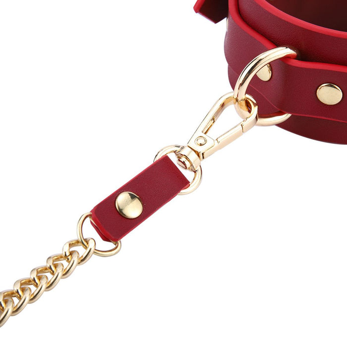 Kiotos - BDSM Fancy 5 Item Kit - Luxe Draagtas met 5 Verschillende BDSM Artikelen - PU Leer (Vegan) - Verkrijgbaar in Rood, Roze en Zwart-Laced-up.nl