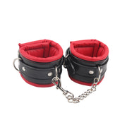 Chisa - Behave! Super Soft - Zachte Gevoerde Enkelboeien - Rood/Zwart-Erotiekvoordeel.nl