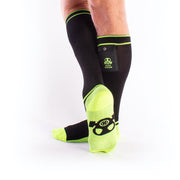 Brutus - Chaussettes de foot « Gas Mask Party » avec pochette - Noir/Néon - Laced-up.nl