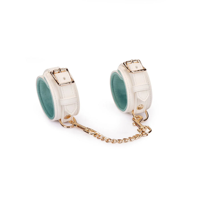 Liebe Seele - Boudoir Amor - Vegan Lederen handboeien - Wit met Gouden Hardware