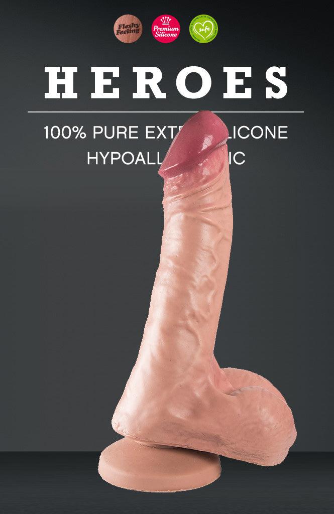 Heroes - No. 8 - Dildo - 19 x 4,5 cm - Lichte Huidskleur-Laced-up.nl