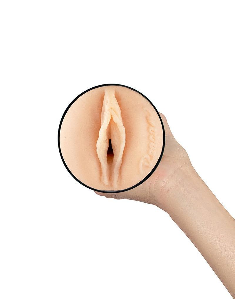 Kiiroo - FeelStar Stroker - Pornoster Masturbator - Reagan Foxx-laced-up.nl