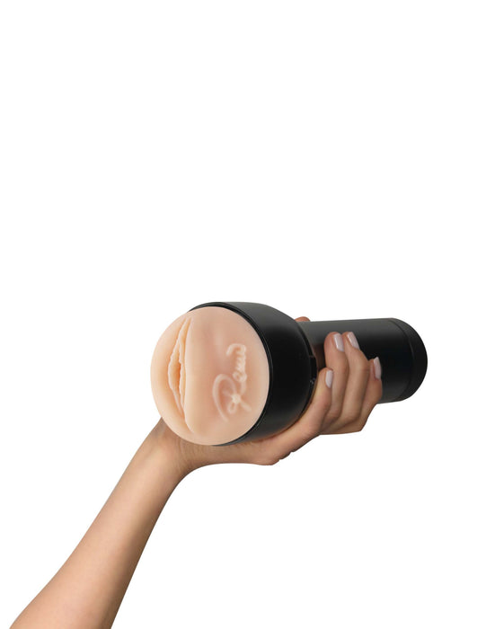 Kiiroo - Feelstar Stroker - Romi Chase - Ook Te Gebruiken In De Kiiroo Keon Automatische Masturbator-Laced-up.nl