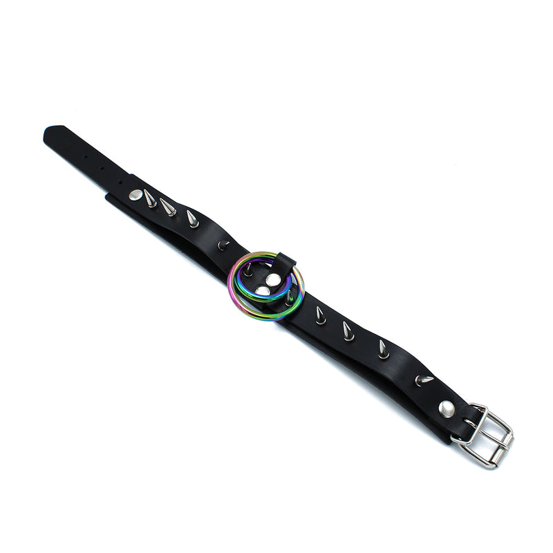 Kiotos - Schwarzes Lederhalsband mit Stacheln und doppeltem Regenbogen-O-Ring - Laced-up.nl