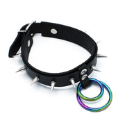 Kiotos - Schwarzes Lederhalsband mit Stacheln und doppeltem Regenbogen-O-Ring - Laced-up.nl