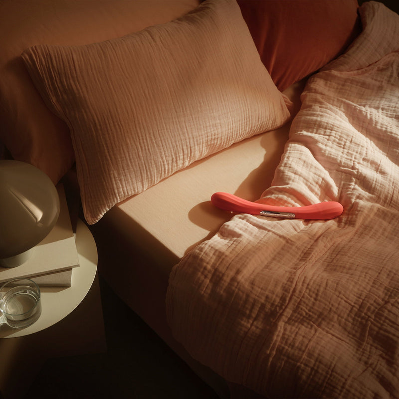 LELO - Boomerang - Dubbelzijdige Vibrator - Dubbele Motor - Cerise-Erotiekvoordeel.nl