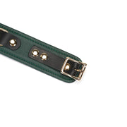 Liebe Seele - Mossy Green - Leren Collar En Gouden Leiband - Exclusief En Luxe Ontwerp - groen-Laced-up.nl