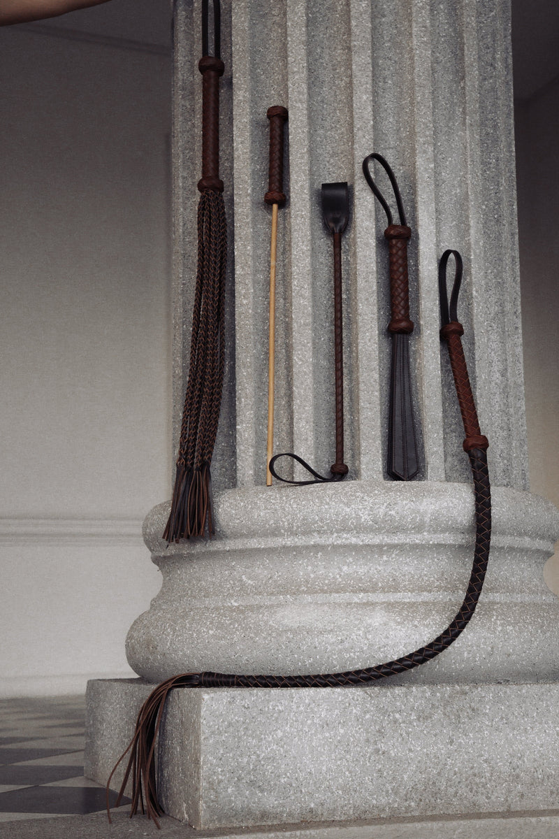 Liebe Seele - The Equestrian Leather Slapper - Leren Slapper-Laced-up.nl