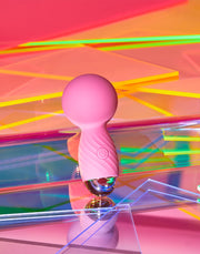Love to Love - Itsy Bitsy - Mini Wand Vibrator - Roze-Laced-up.nl