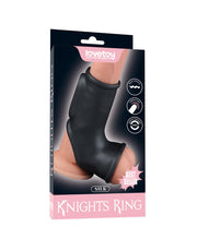 LoveToy - Silk Knights Ring - Vibrerende Penis en Scrotum Sleeve - Ø 2,8 cm - Zwart-Erotiekvoordeel.nl