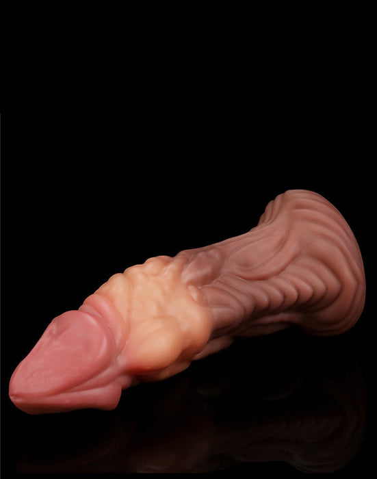 LoveToy - Realistische Gekromde Dildo 18 cm - Lichte/donkere Huidskleur-Laced-up.nl