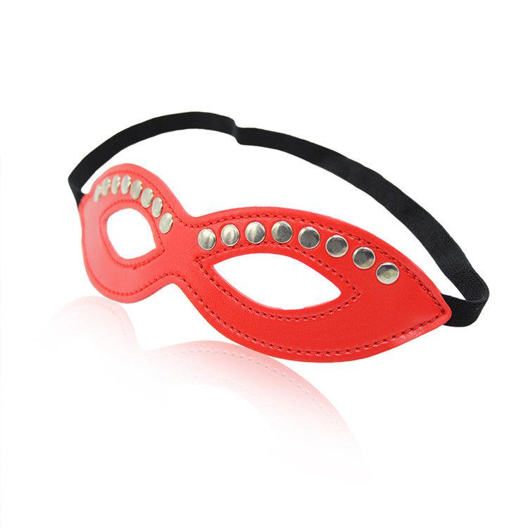 Masker Met Studs - Rood-Laced-up.nl