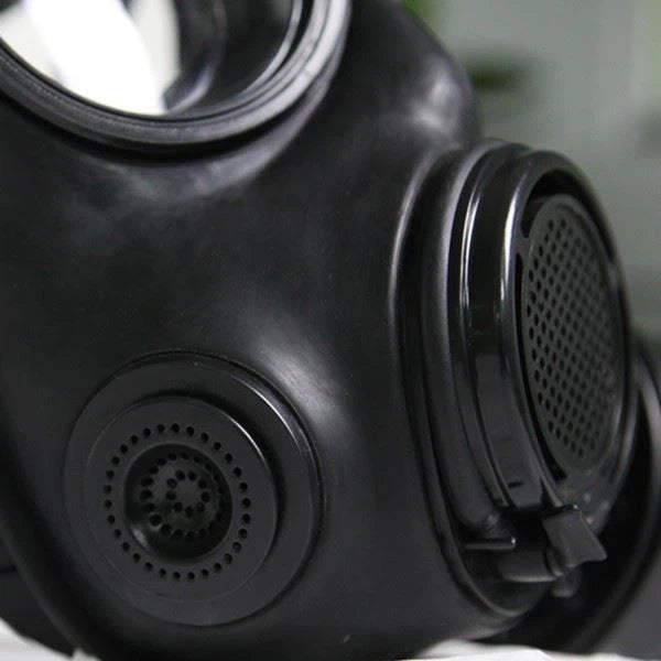Moi Gear - S10.2 Gasmasker-Laced-up.nl