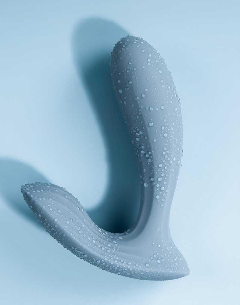 Svakom - Erica - Draagbare Vibrator Met App Control - Twee Motoren - Lichtblauw-Laced-up.nl