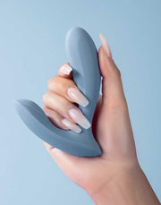 Svakom - Erica - Draagbare Vibrator Met App Control - Twee Motoren - Lichtblauw-Laced-up.nl