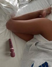 Viotec - Titan - Wand Vibrator - Massager - Goud /Wijnrood - Luxueuze Zachte Siliconen-Laced-up.nl