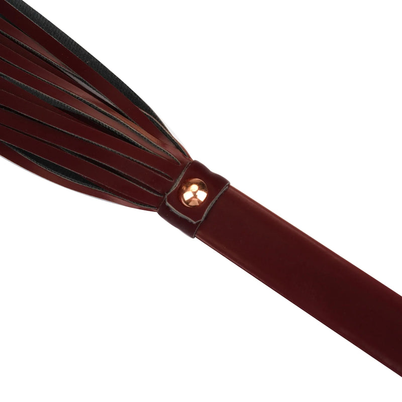 Liebe Seele - Metallic Shade Red - Vegan PU Lederen Flogger - Rood/Rosé Goud-Erotiekvoordeel.nl