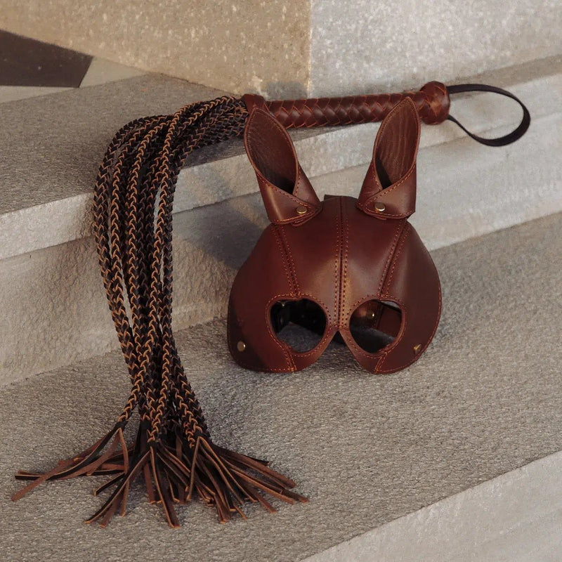 Liebe Seele - The Equestrian Leather Cat O' Nine Tails Flogger - Leren Flogger-Laced-up.nl