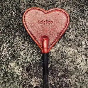 Liebe Seele - Wine Red - Riding Crop - Paardrijzweep met hartvormige lederen tip - Luxe En exclusief ontwerp-Laced-up.nl