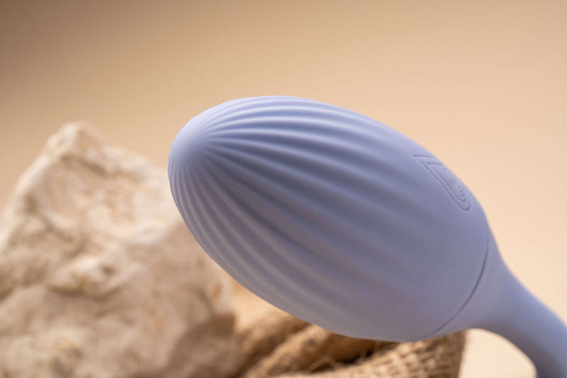 NIYA 1 - Vibrerende Kegel Massager - Vibrerend Eitje - met Afstandsbediening - Lichtblauw-Laced-up.nl